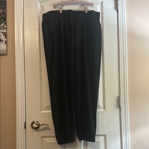 Women’s Banana Republic, air stretch, joggers, black